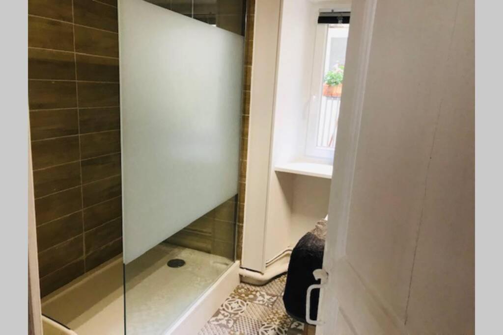 Au Coeur Du Vieux Bayeux, Logement De Charme Appartamento Esterno foto